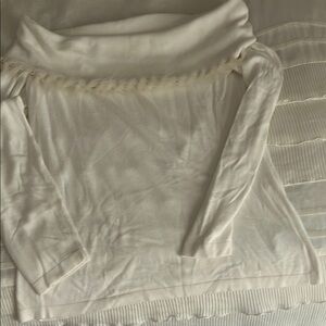 Lilly Pulitzer Cream Off-the-Shoulder Sweater with Ribbed Knit XL